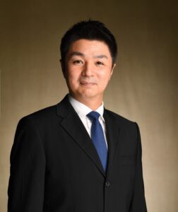 代表取締役社長COO　松岡　竜大